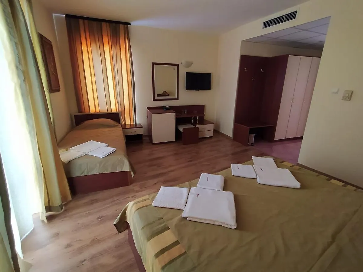 Hotel Veris Słoneczny Brzeg 3*,